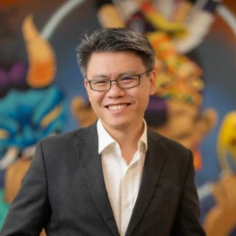 Professor Daniel Kong